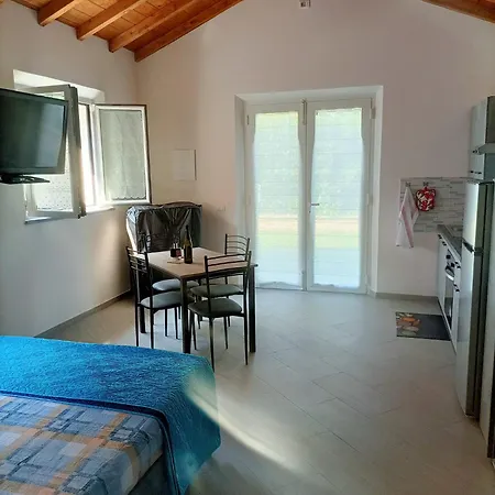 Lägenhet La Casetta Di Soleil